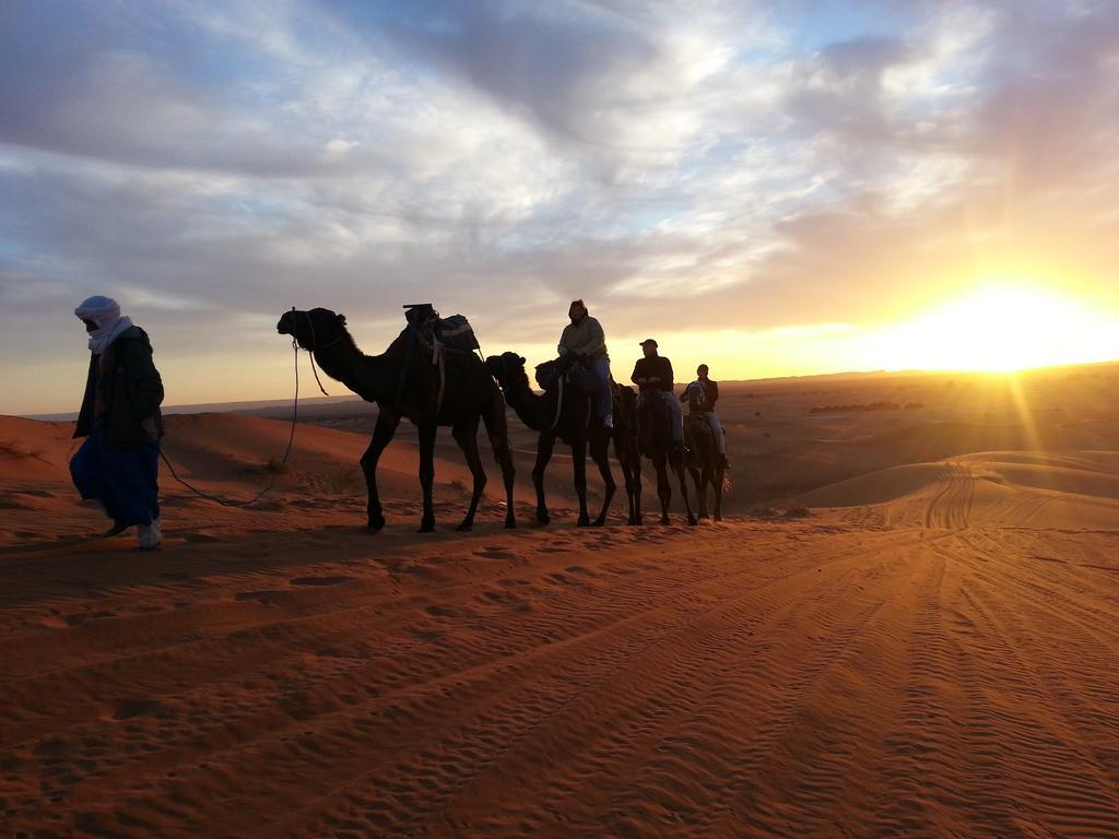 Bivouac Le Petit Prince Merzouga Luaran gambar
